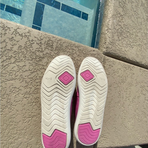 TOMs shoes - Picture 5 of 7